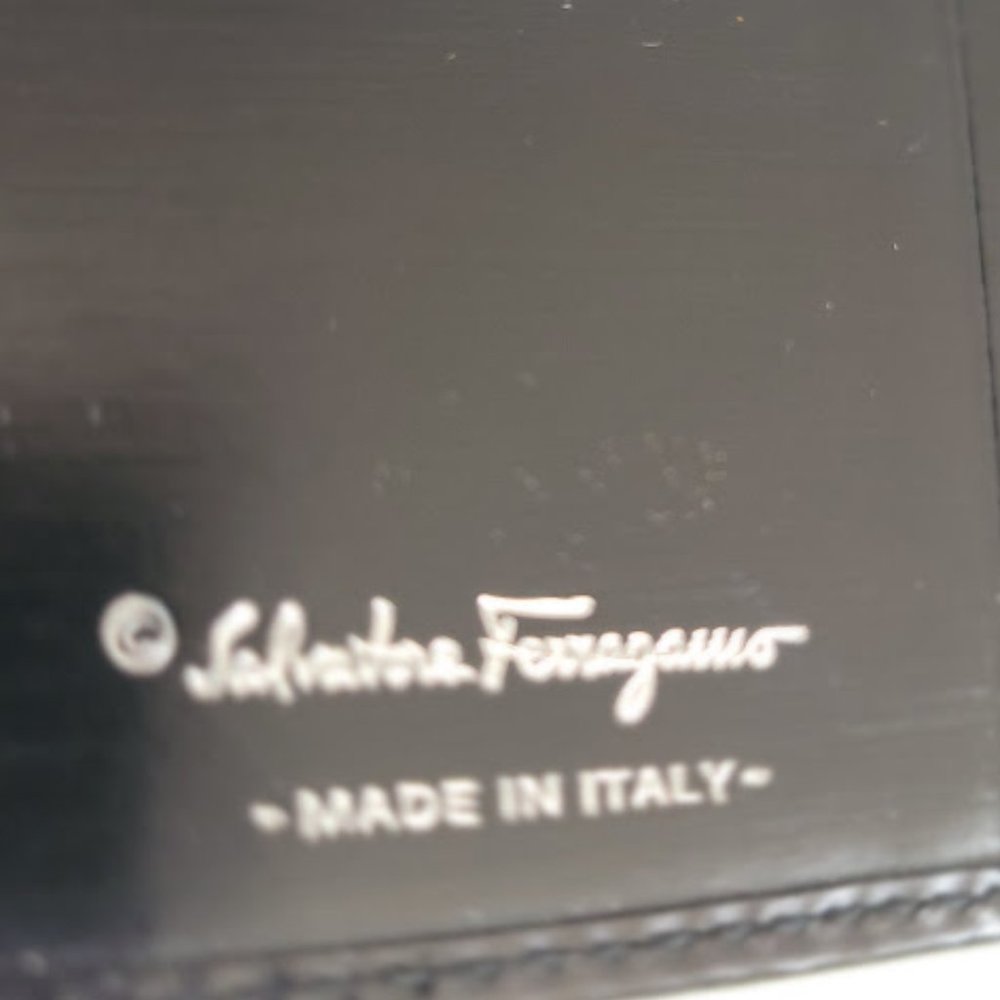 Ferragamo Wallet - Picture 7 of 15